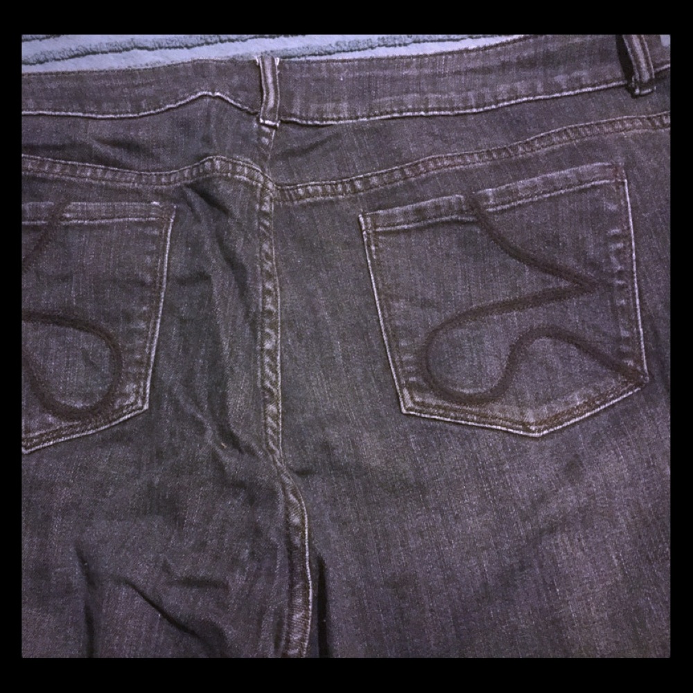 Vera Wang dark wash jeans